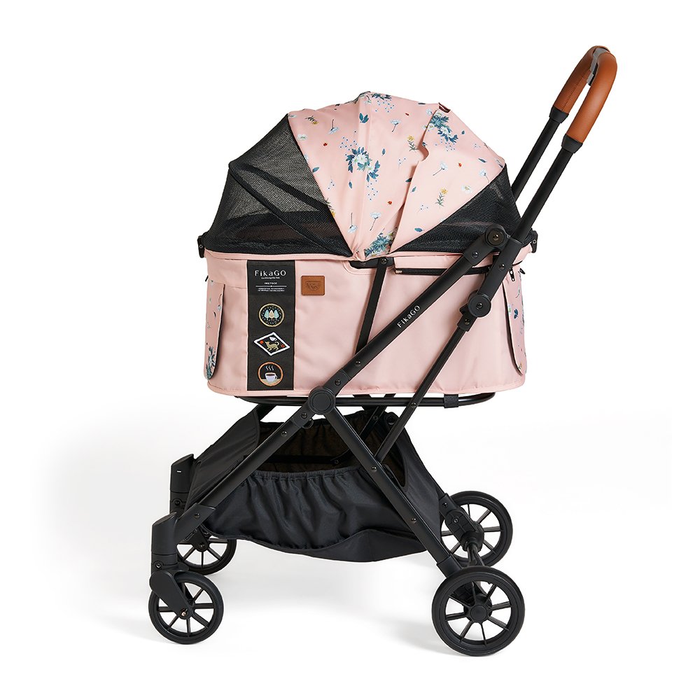 FikaGO FREE TO GO 2 pet stroller with breathable mesh window in front view in arctic flower