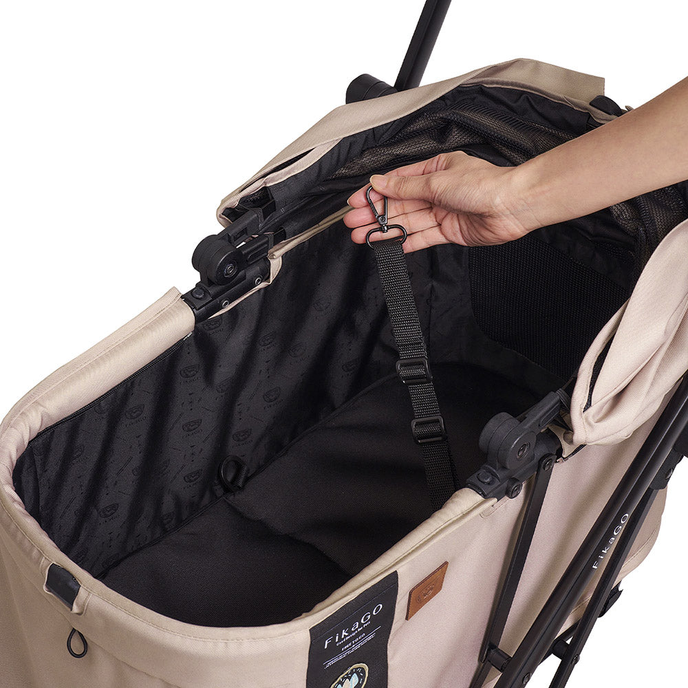 FikaGO FREE TO GO 2 pet stroller with safety leash